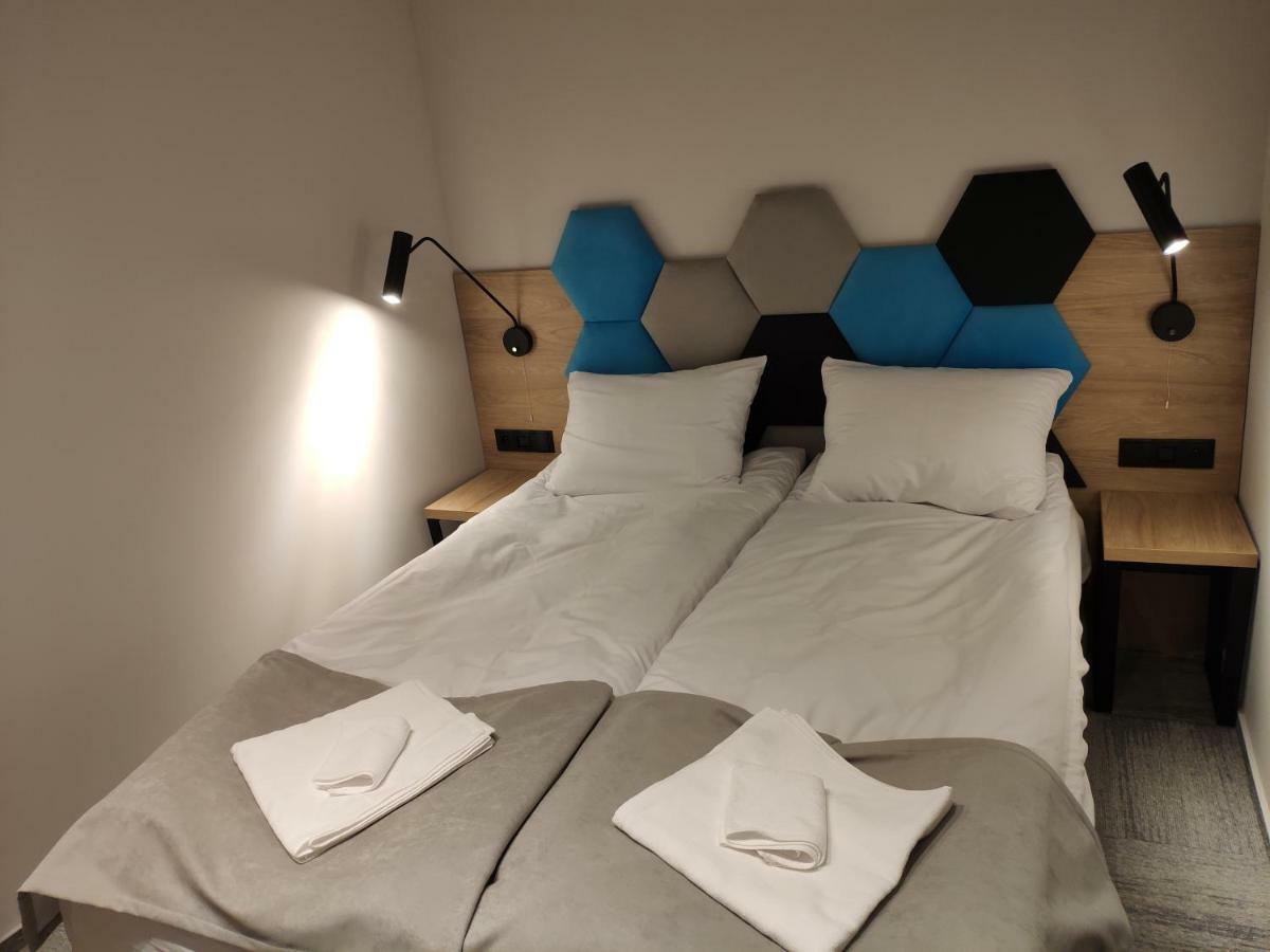 H33 Apartamenty 比托姆 外观 照片
