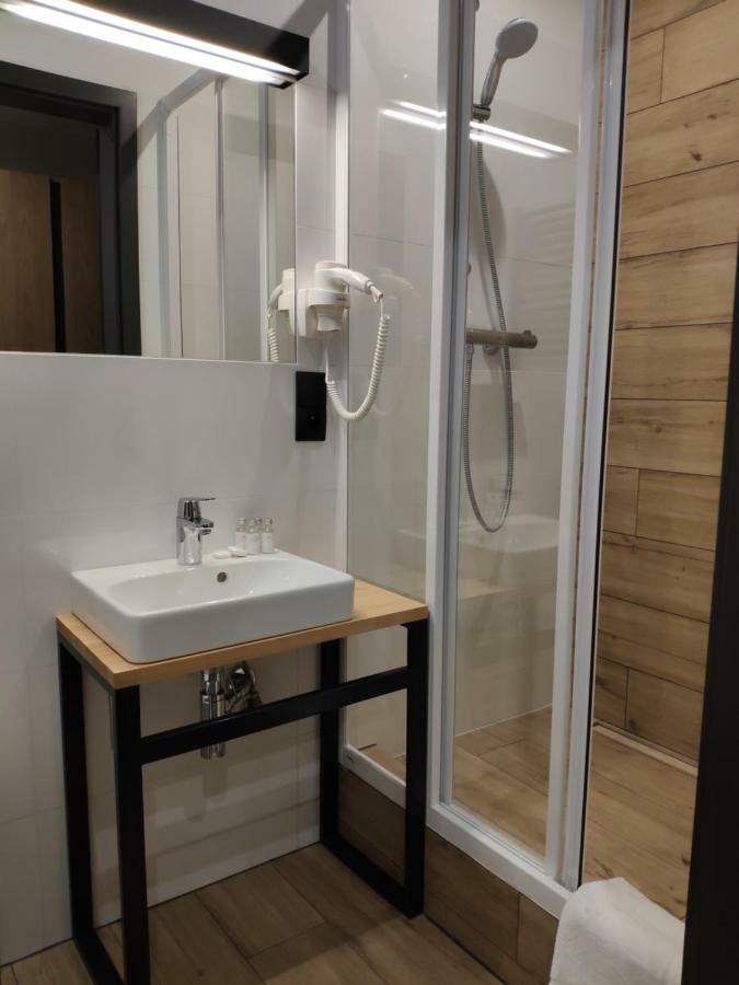 H33 Apartamenty 比托姆 外观 照片