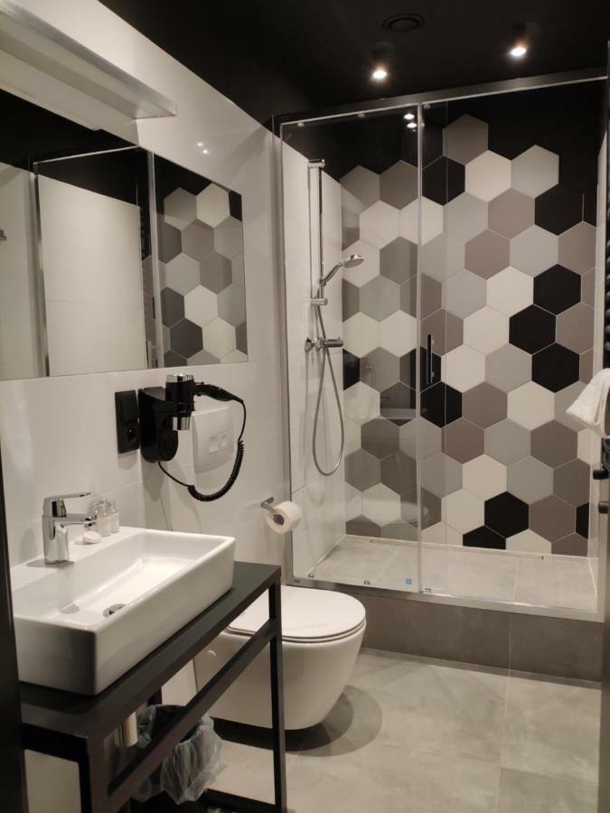 H33 Apartamenty 比托姆 外观 照片