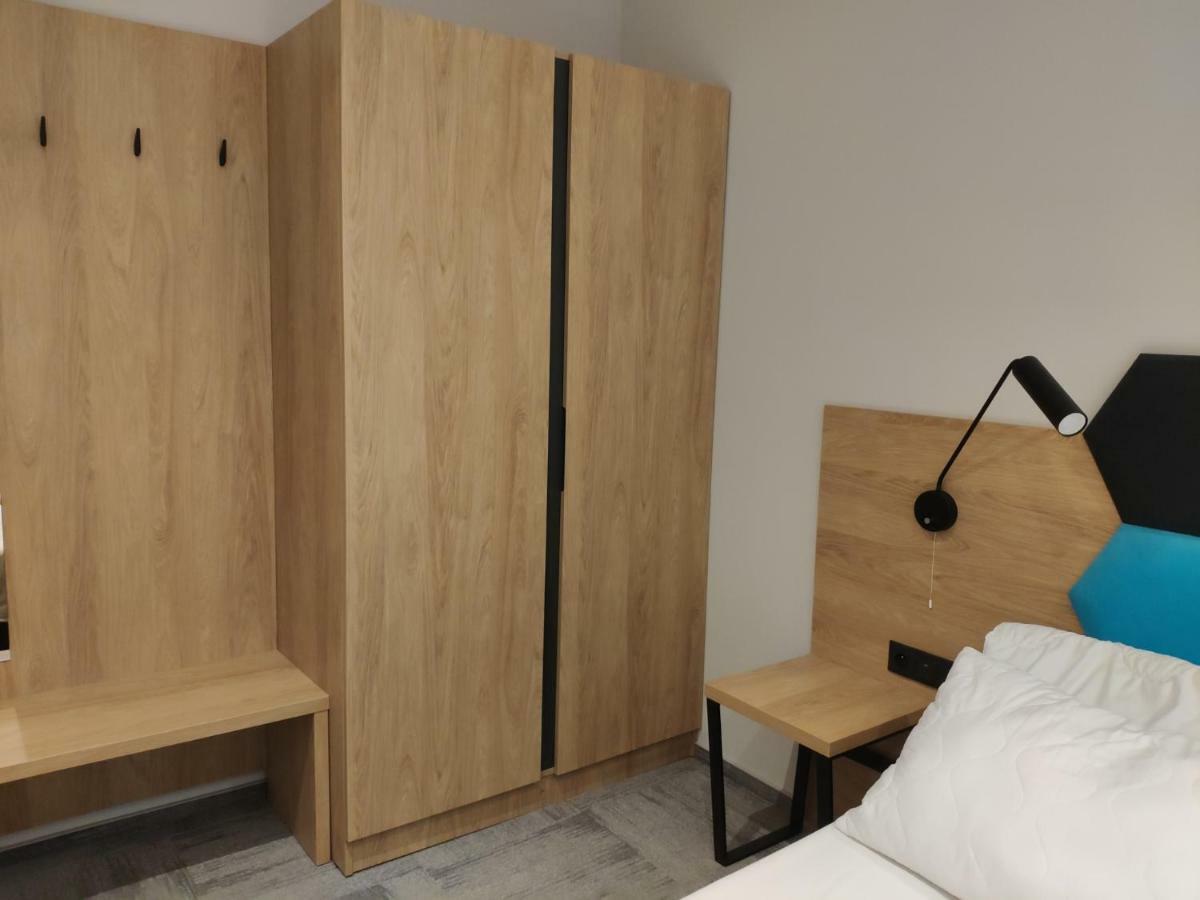H33 Apartamenty 比托姆 外观 照片